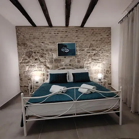 Old Varos Apartman
